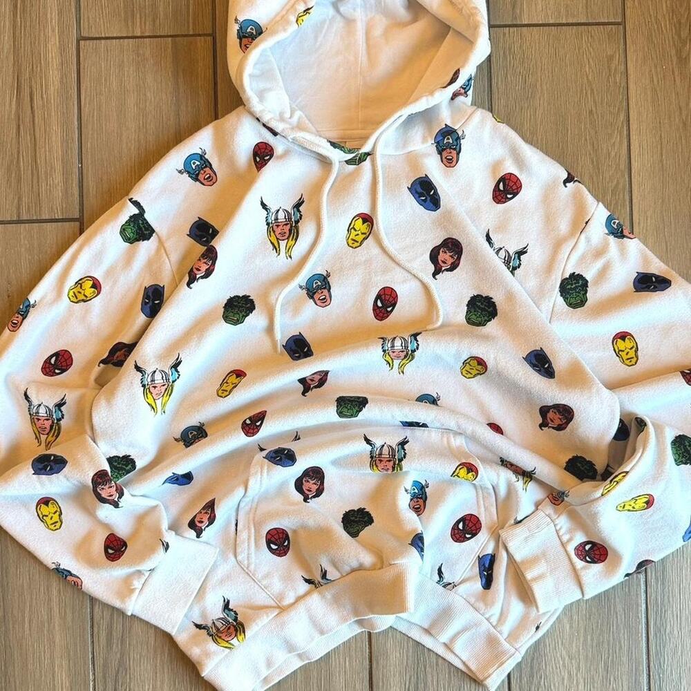 Marvel Avengers Pullover Hoodie - Size L